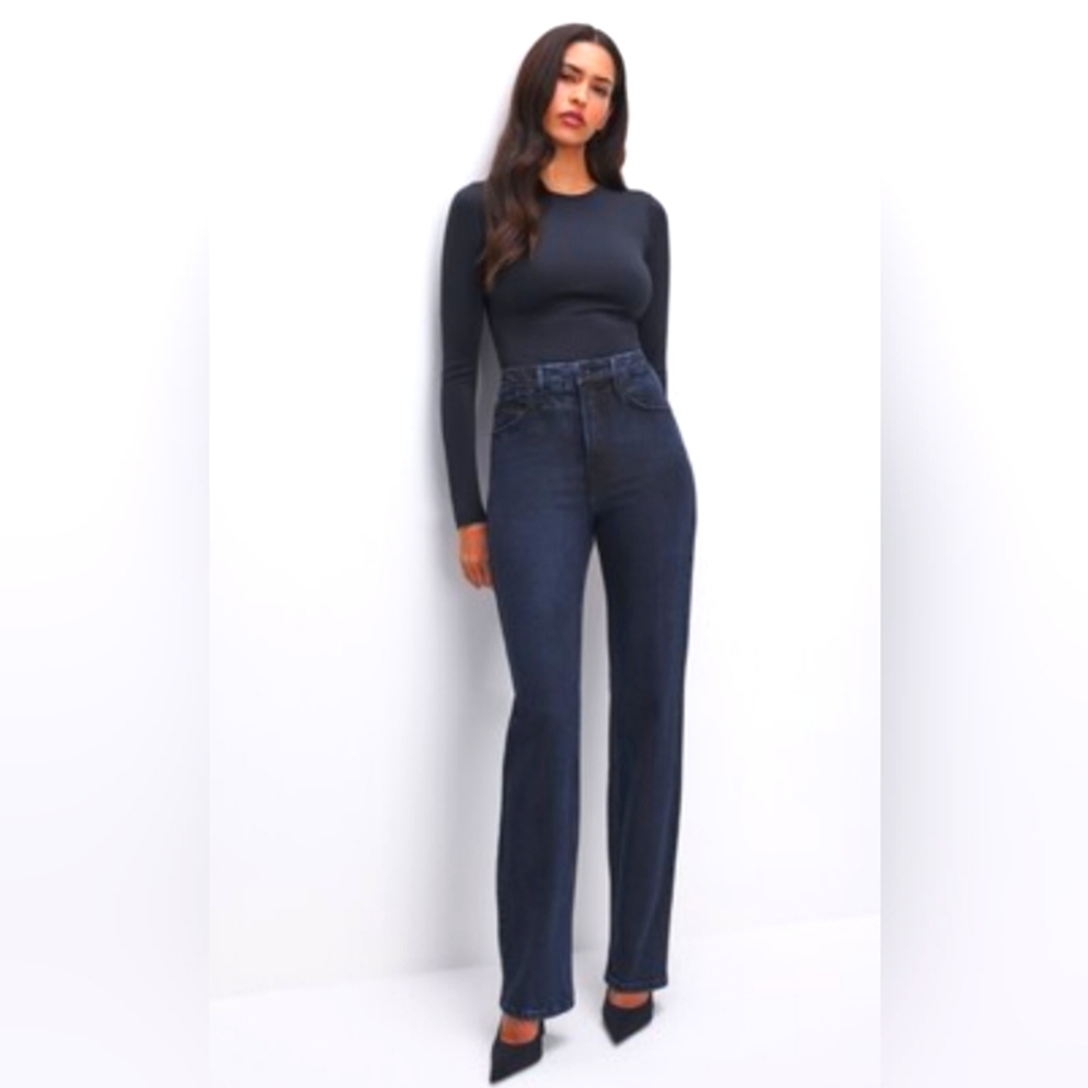 Good American Blue Straight Leg Jeans Timeless Design